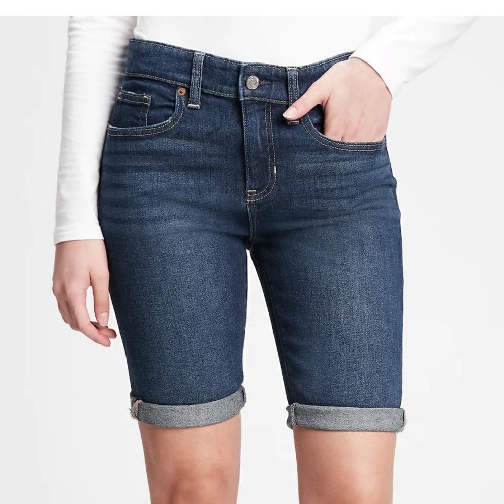 GAP 8 Boyfriend Cuffed Blue Denim Shorts